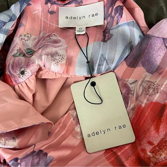 New Adelyn Rae Emmie Pleated Midi Dress in Desert Coral Size XS Metallic Flutter - Picture 12 of 15